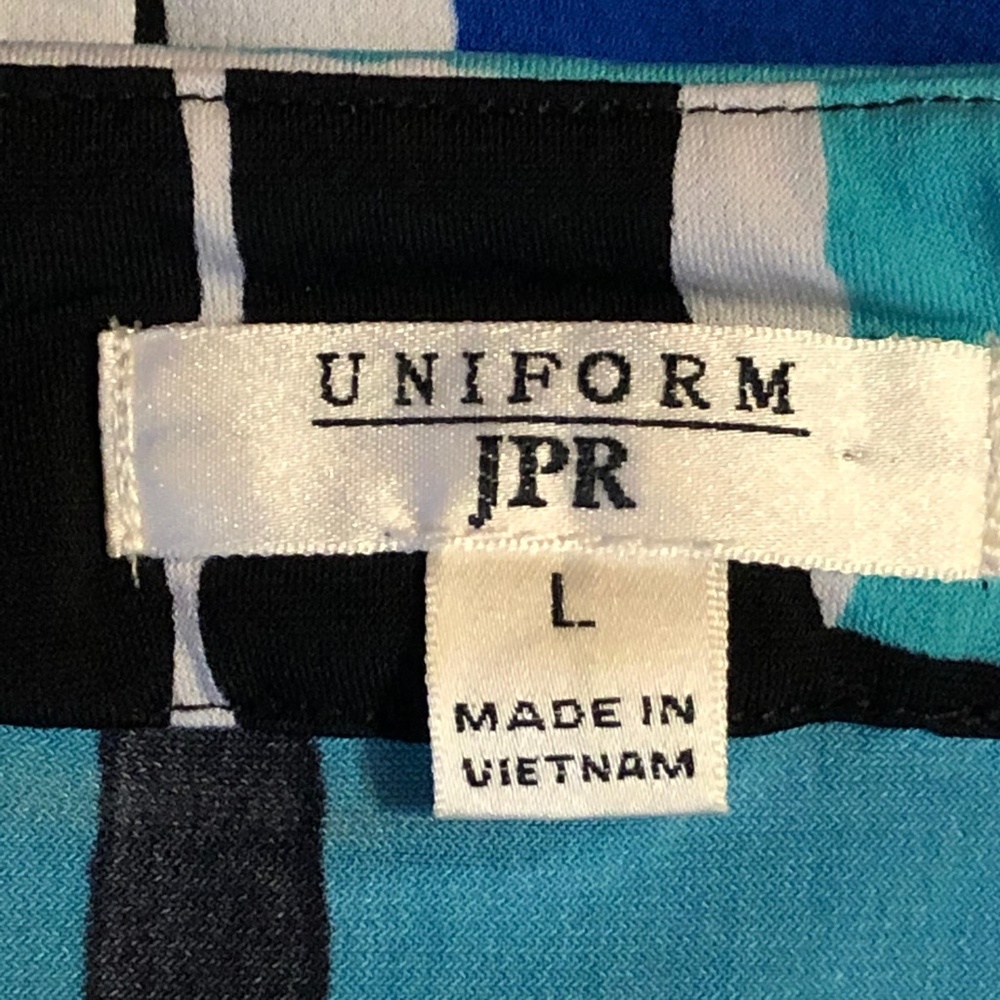 Uniform JPR geometric pattern top - Picture 4 of 4